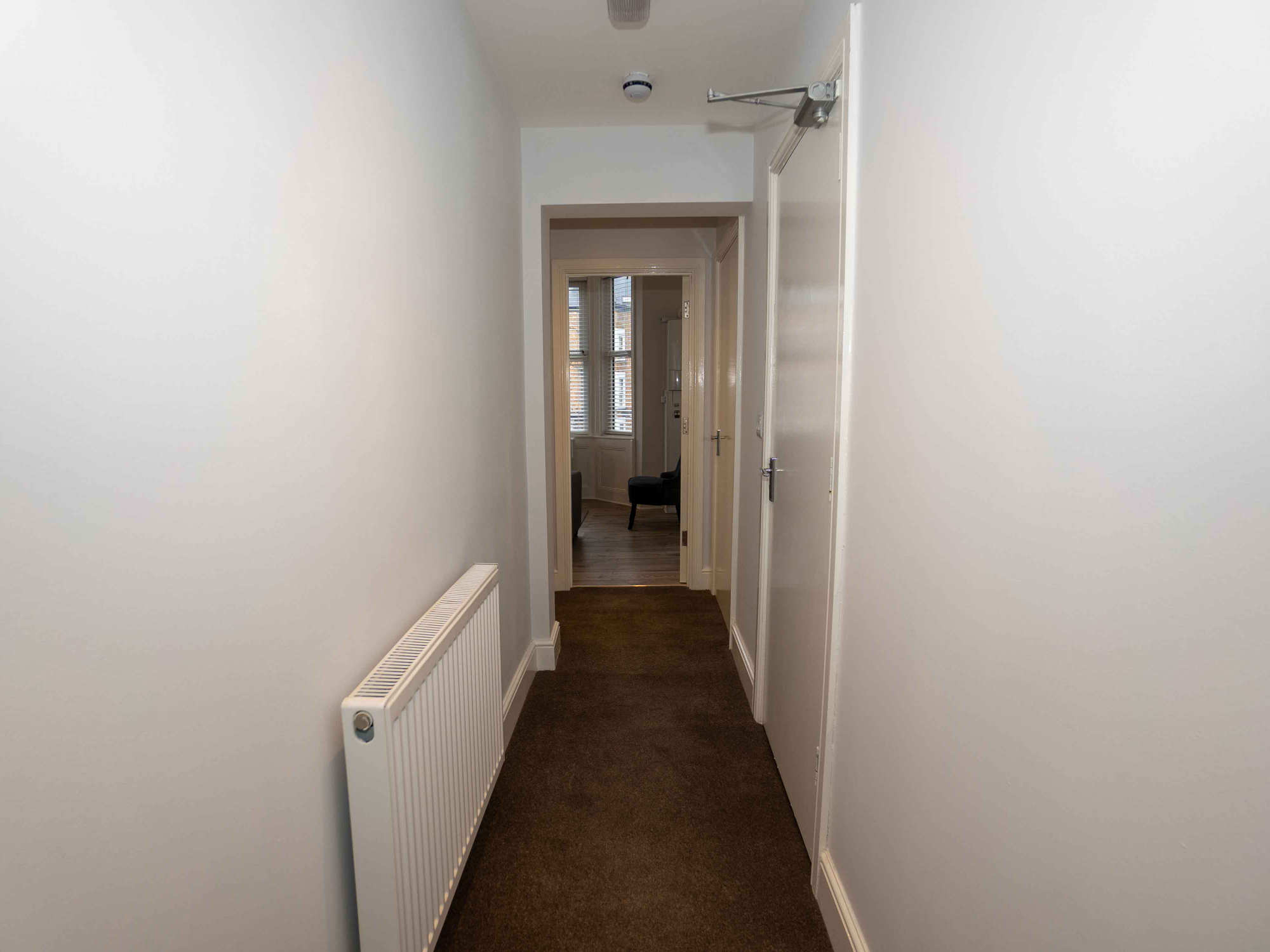 Newly Renovated spacious 1 Bedroom Apartment Pass the Keys® Book Direct