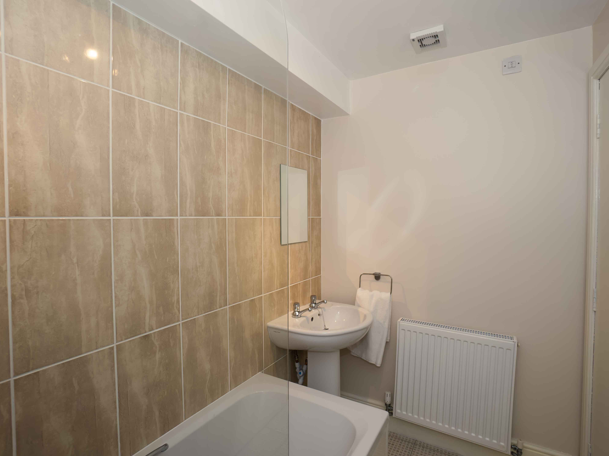 Newly Renovated 1 Bedroom Apartment Scarborough Pass the Keys® Book