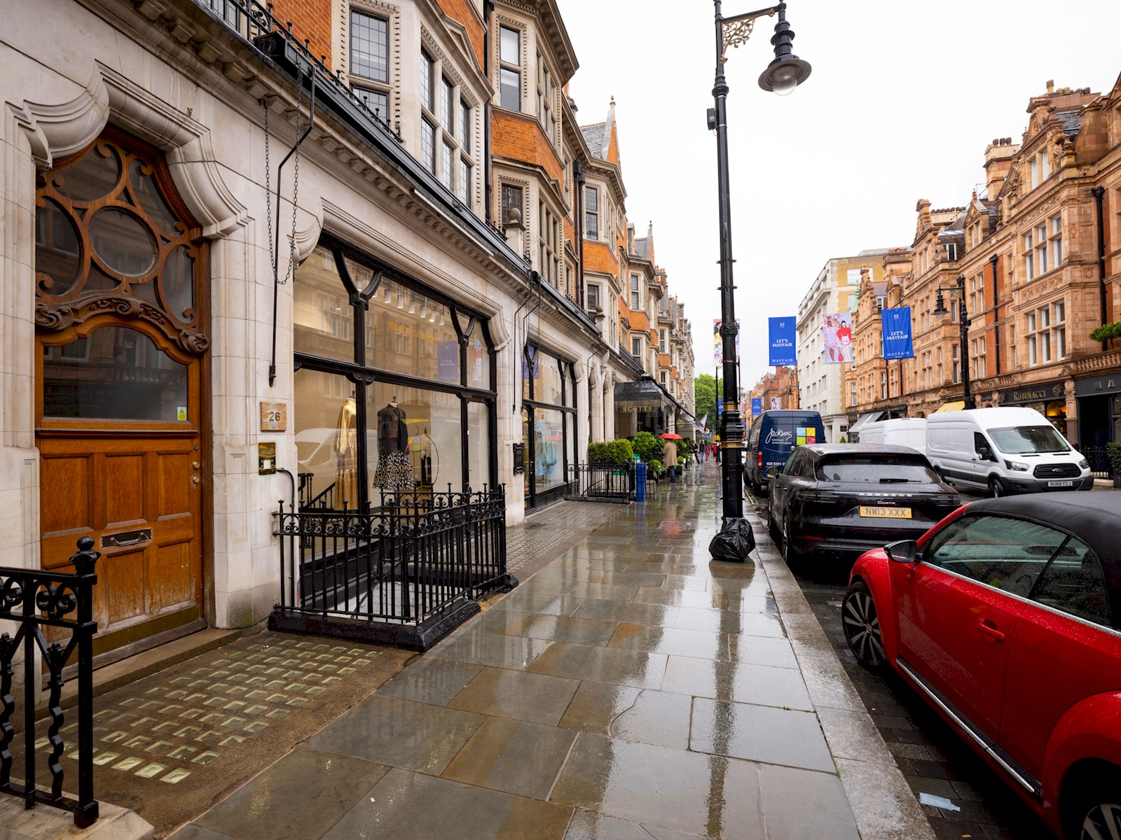 2 bedroom Mayfair flat on prestigious Mount street Pass the Keys