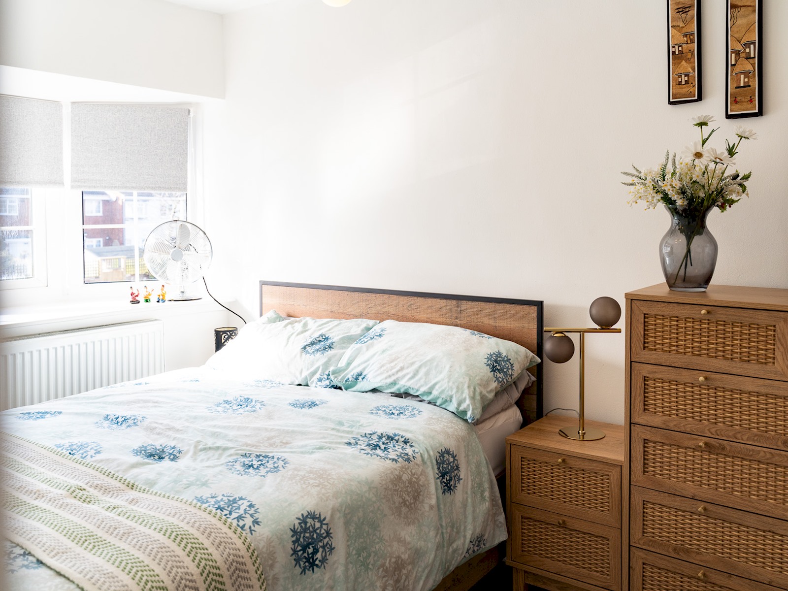 Stylish Family Friendly 3 Bed Home in Borehamwood Pass the Keys® Book